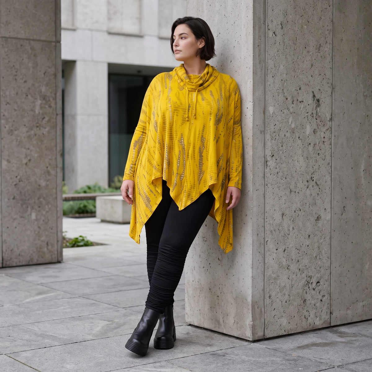Wintershirt aus weichem Baumwolljersey mit Rollkragen Tunnelzug und Zipfelsaum A-Linie