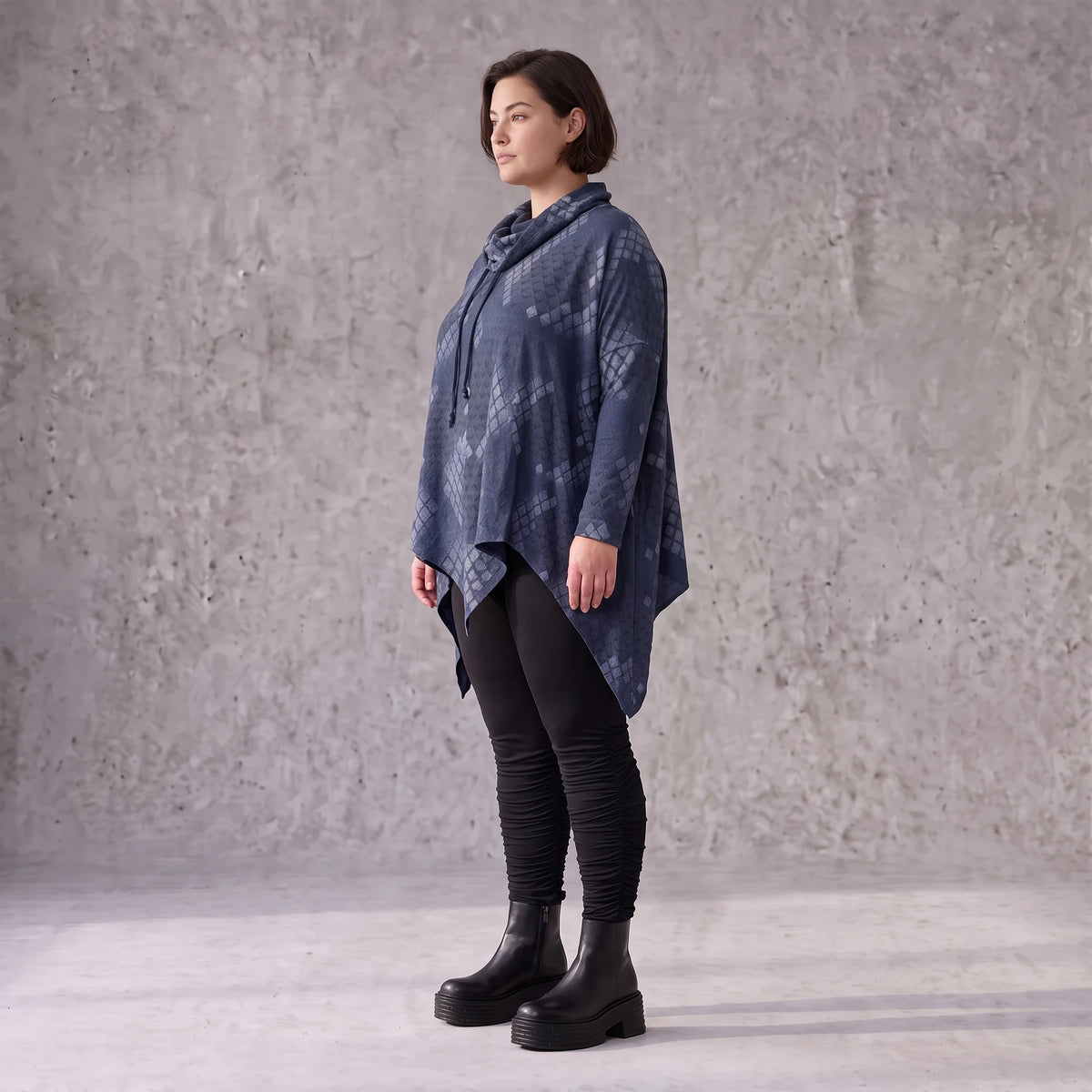 Blaues Langarmshirt aus Baumwolljersey in A-Linie mit Rollkragen Tunnelzug Zipfelsaum