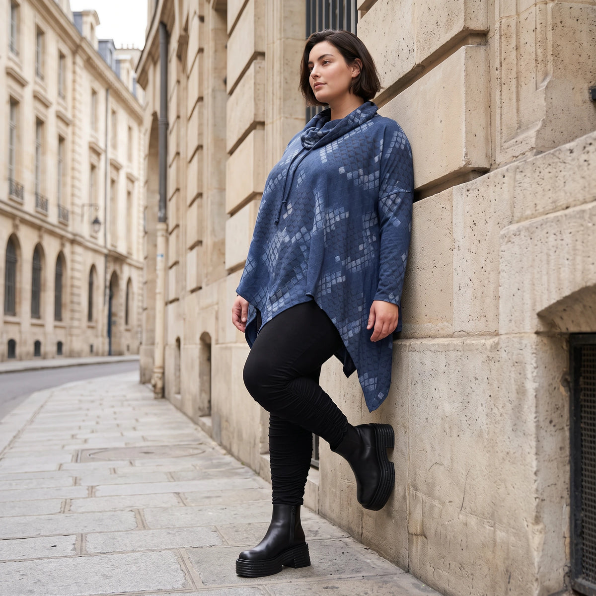 Blaues Langarmshirt aus Baumwolljersey in A-Linie mit Rollkragen Tunnelzug Zipfelsaum