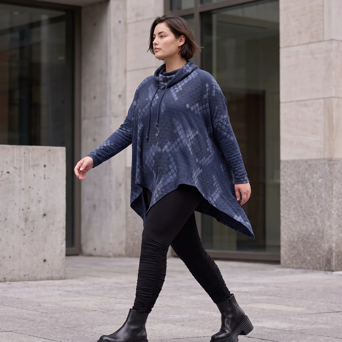Blaues Langarmshirt aus Baumwolljersey in A-Linie mit Rollkragen Tunnelzug Zipfelsaum