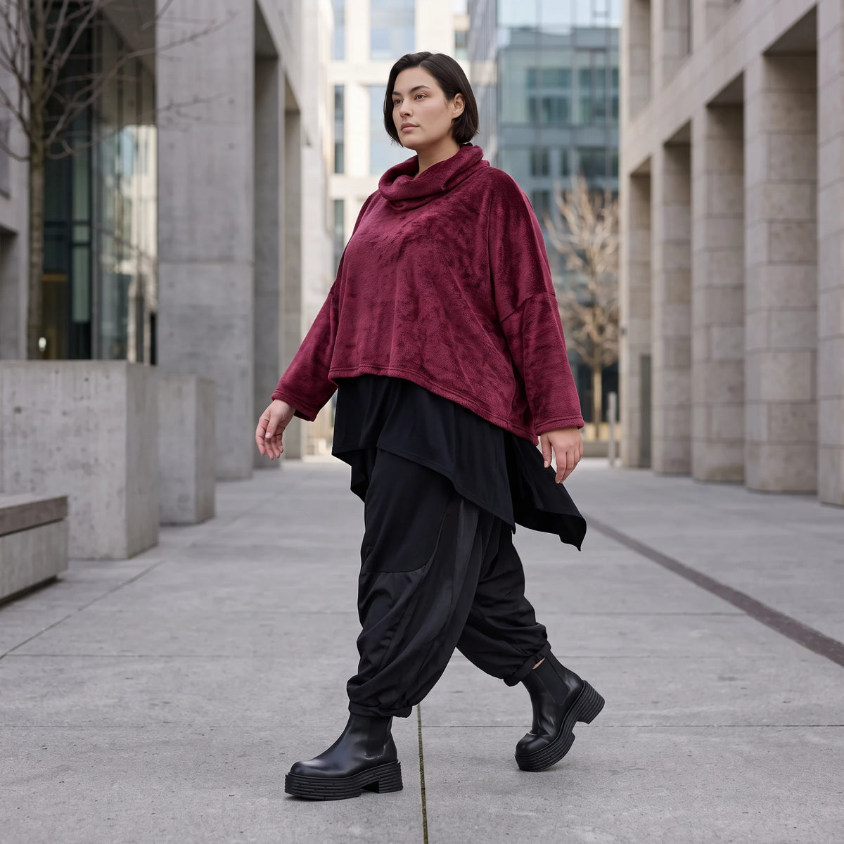 Kuscheliges Plüschshirt mit Rollkragen in kastiger Form weich warm und winterlich chic