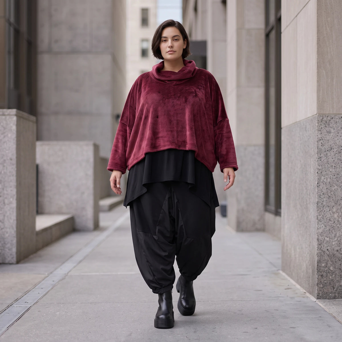 Kuscheliges Plüschshirt mit Rollkragen in kastiger Form weich warm und winterlich chic