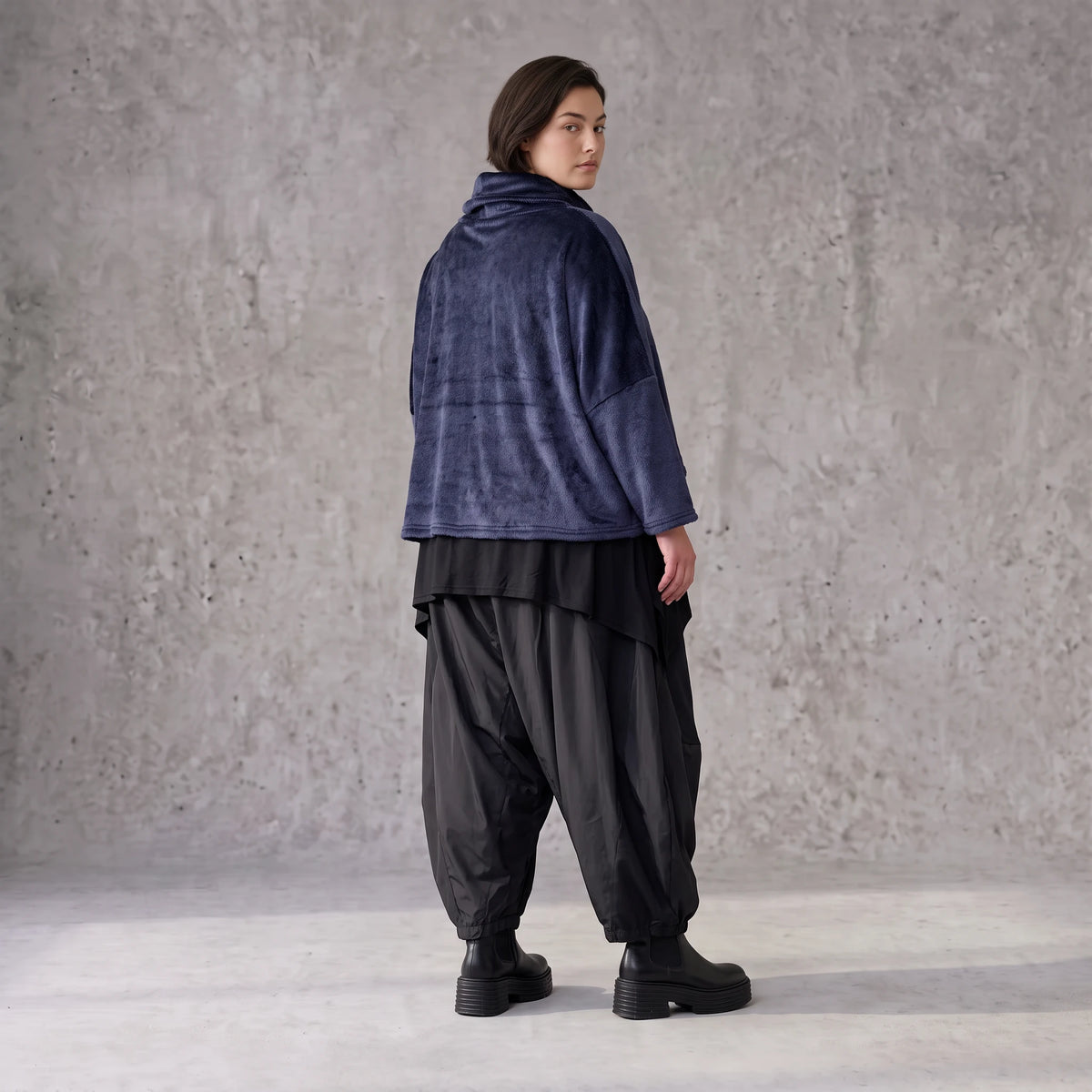Plüschpullover mit Rollkragen in kastiger Passform flauschig warmes modernes Winterbasic