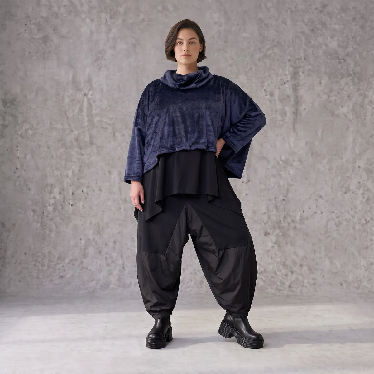 Plüschpullover mit Rollkragen in kastiger Passform flauschig warmes modernes Winterbasic