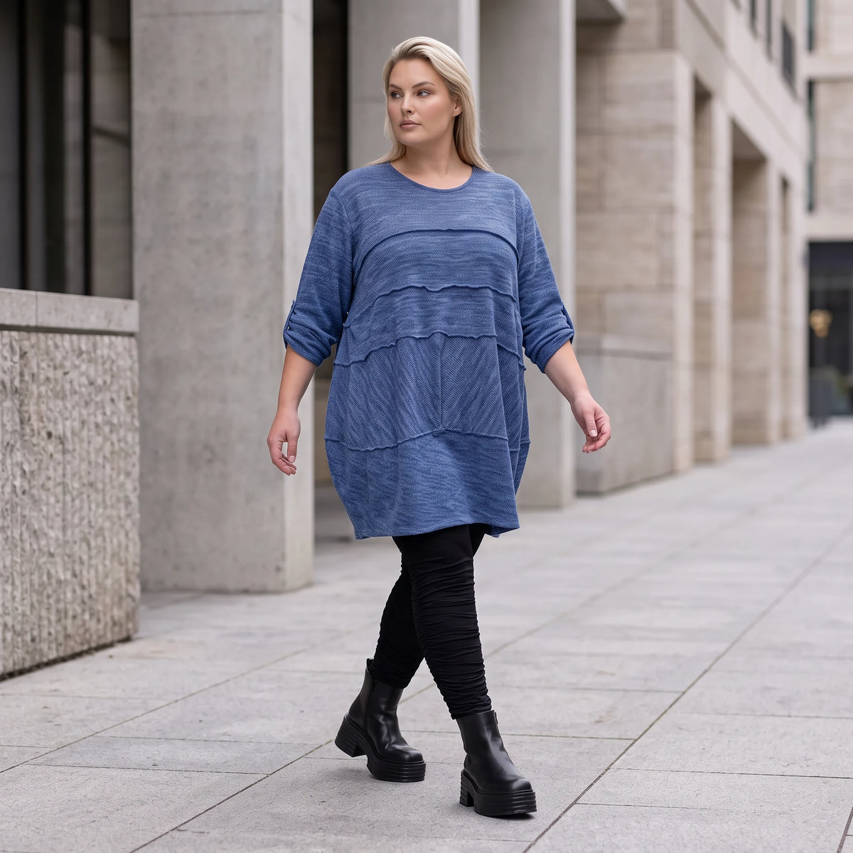 Feiner Strickpullover in A-Linie mit Stretchanteil weich wärmend Made in Italien