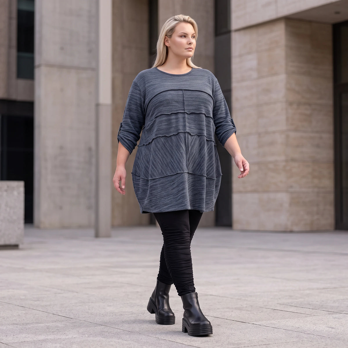 Kuschelig weiches Strickshirt in A-Linie mit Faltennahtmuster und Elasthan winterwarm