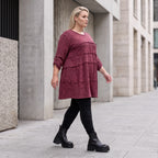 Bordeaux Strickshirt in A-Linie mit Stretch und Faltennaht Musterung weich winterlich