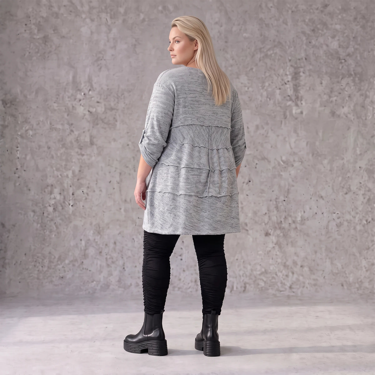 Silbernes Strickshirt in A-Linie aus weichem Stretchstoff warmes Basic für den Winter