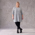 Silbernes Strickshirt in A-Linie aus weichem Stretchstoff warmes Basic für den Winter