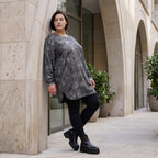 Milano Strickkleid in Grau/Schwarz mit Rundhalsausschnitt aus feiner Stretchqualität