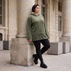 Grüner Ripphoodie aus Stretchmaterial mit Kapuze Kängurutasche und geradem Schnitt