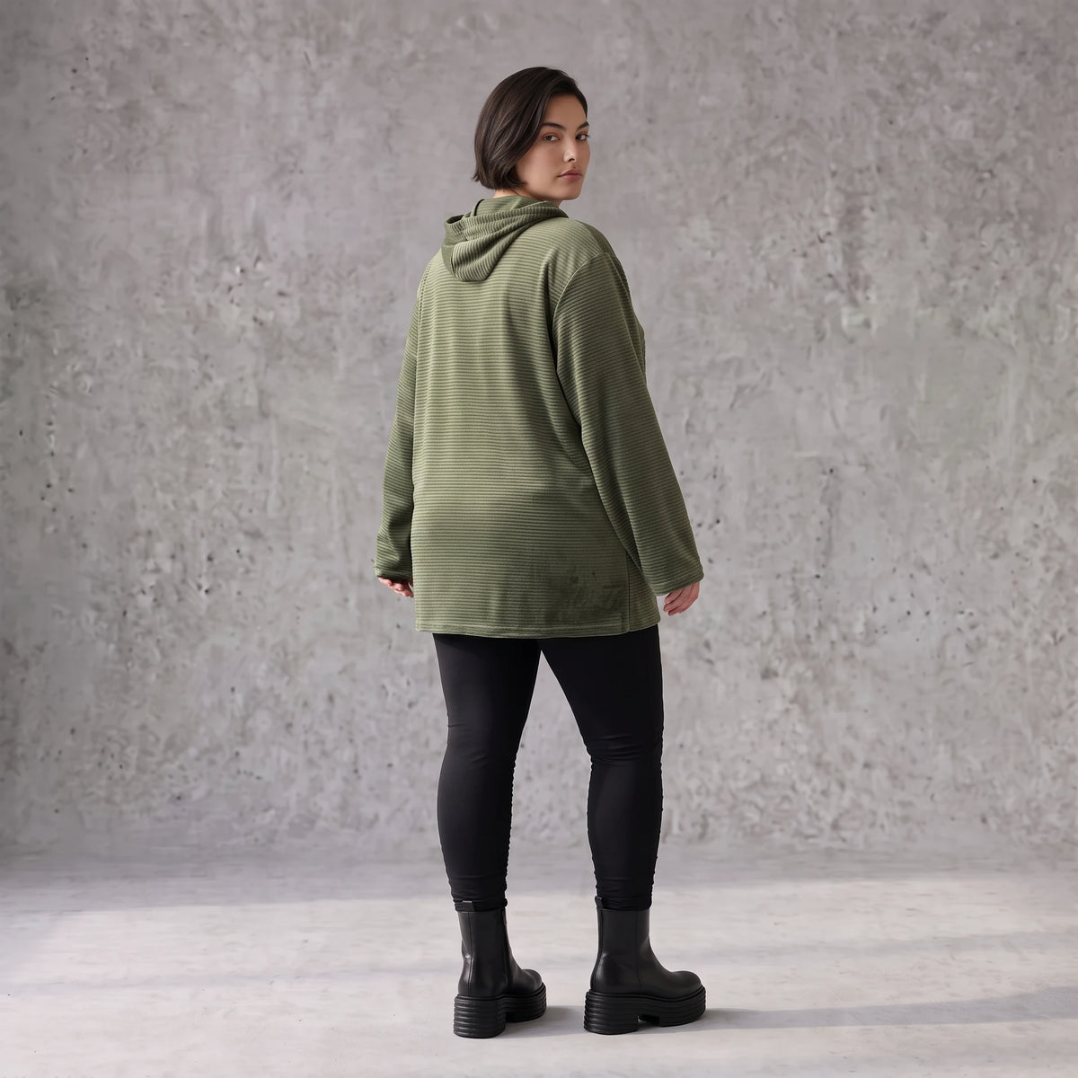 Grüner Ripphoodie aus Stretchmaterial mit Kapuze Kängurutasche und geradem Schnitt
