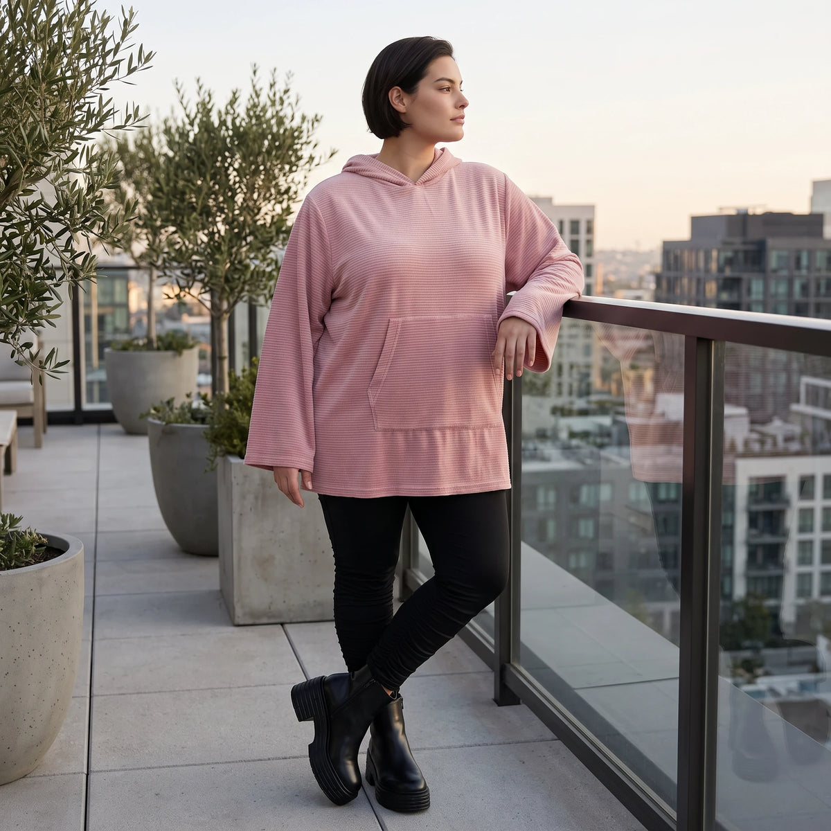 Rosa Ripp Hoodie mit Kapuze Kängurutasche und Stretch mit gerader bequemer Passform