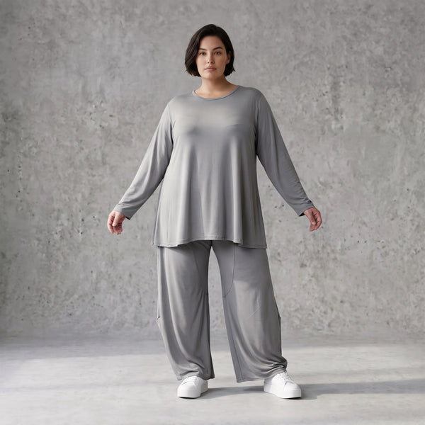 Langarmshirt in Glockenform aus Slinky mit Stretch und Rundhalsausschnitt fließend