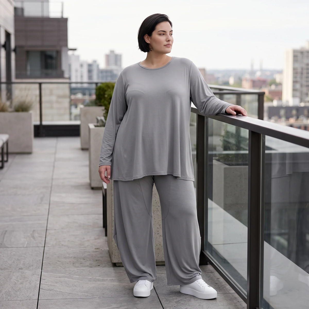 Langarmshirt in Glockenform aus Slinky mit Stretch und Rundhalsausschnitt fließend