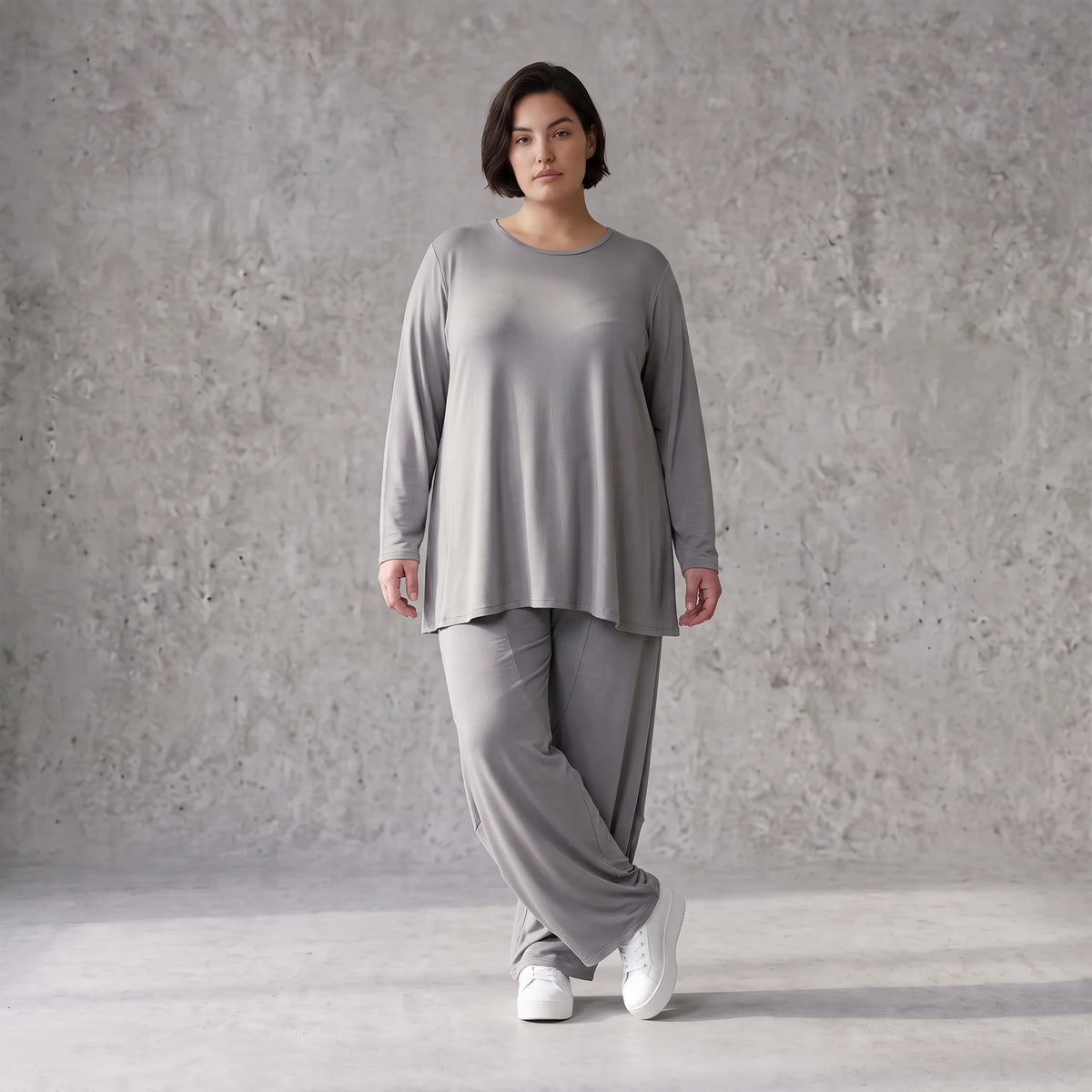 Langarmshirt in Glockenform aus Slinky mit Stretch und Rundhalsausschnitt fließend