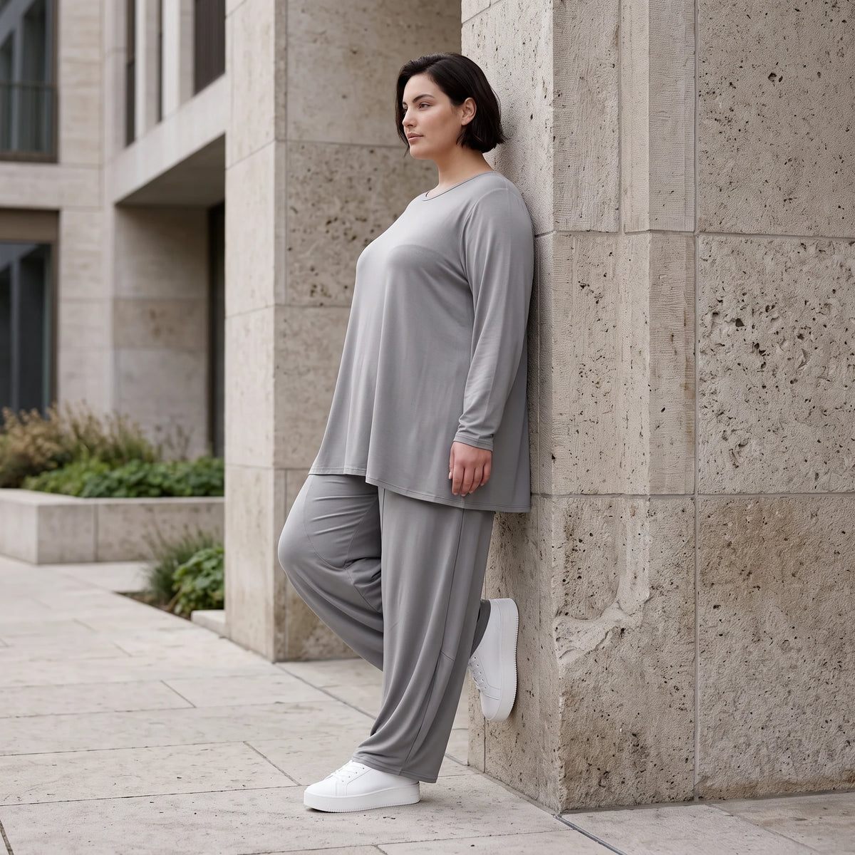 Langarmshirt in Glockenform aus Slinky mit Stretch und Rundhalsausschnitt fließend
