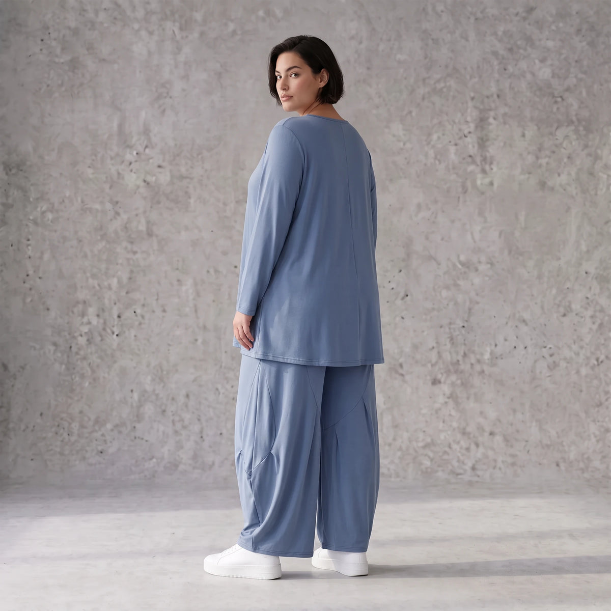 Langarmshirt in Glockenform aus weichem Stretchstoff mit Rundhalsausschnitt Basic