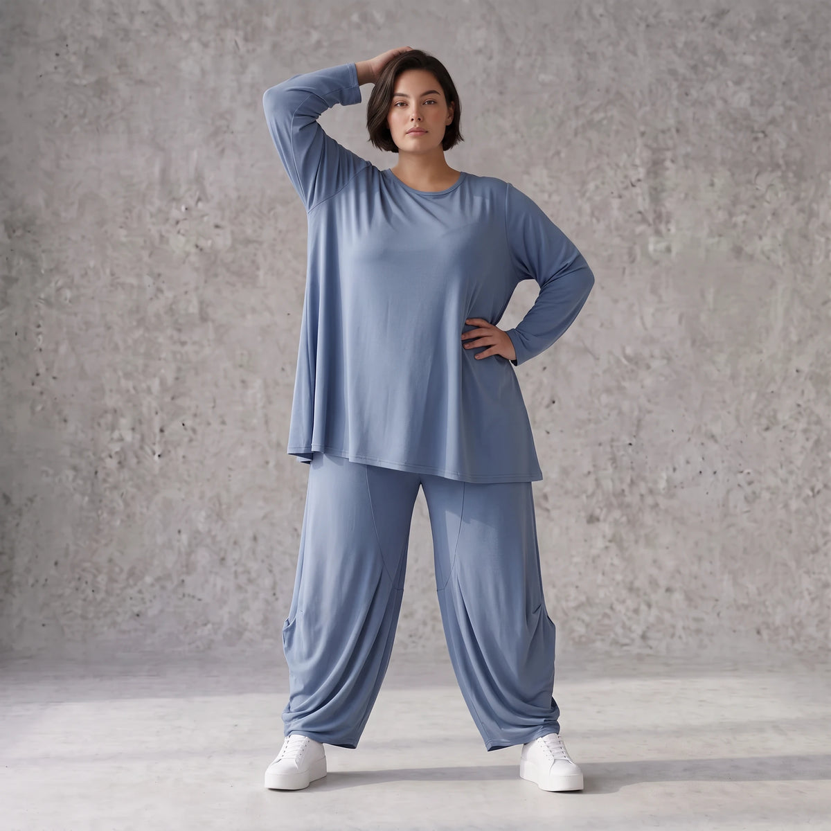 Langarmshirt in Glockenform aus weichem Stretchstoff mit Rundhalsausschnitt Basic