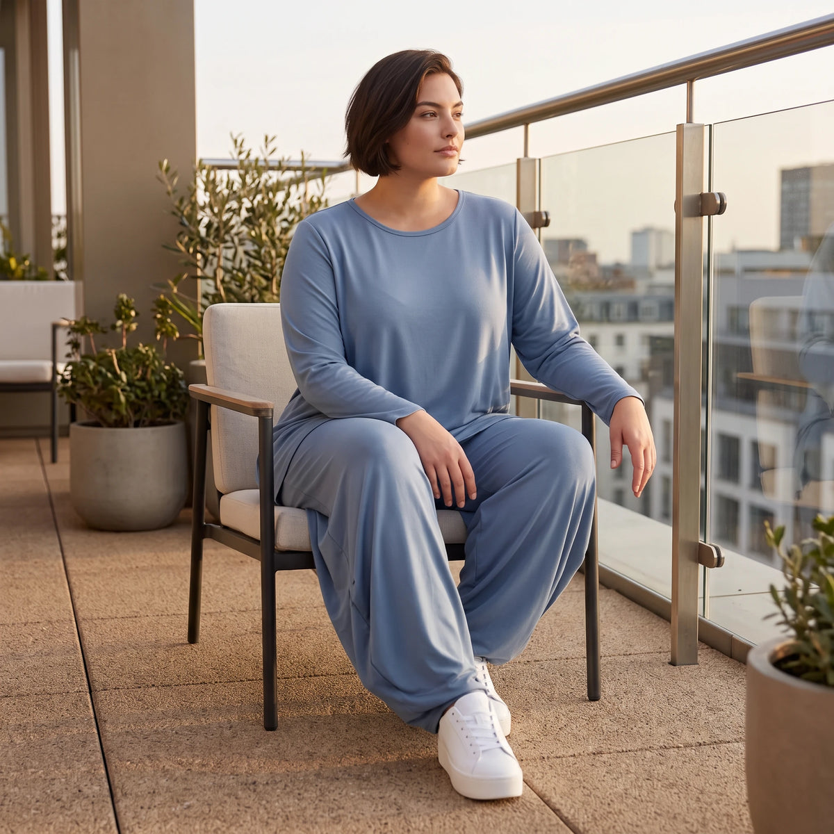 Langarmshirt in Glockenform aus weichem Stretchstoff mit Rundhalsausschnitt Basic