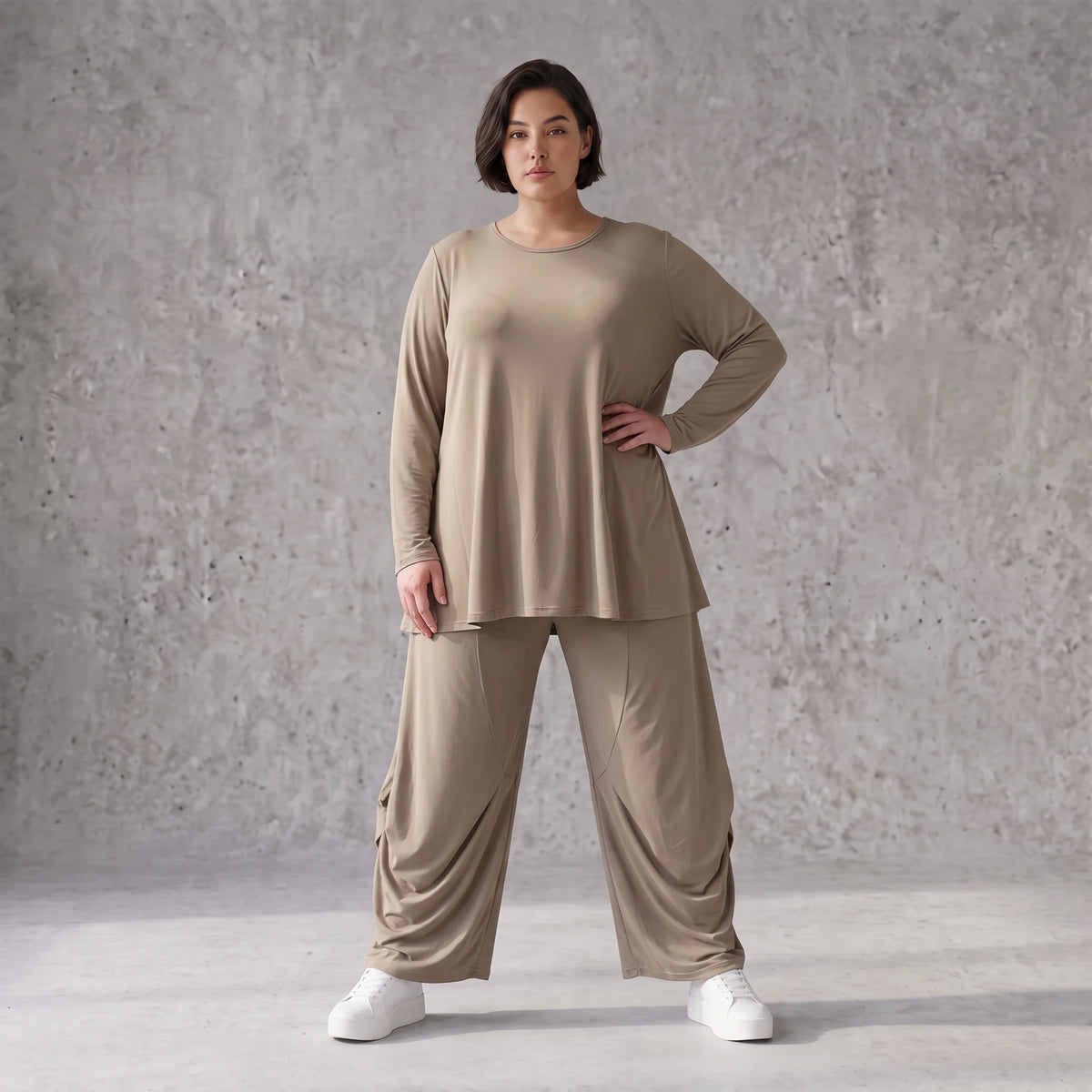 Camel Langarmshirt aus weichem Slinkystoff mit Stretch in Glockenform und Rundhals