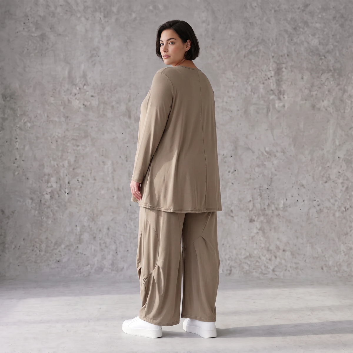 Camel Langarmshirt aus weichem Slinkystoff mit Stretch in Glockenform und Rundhals