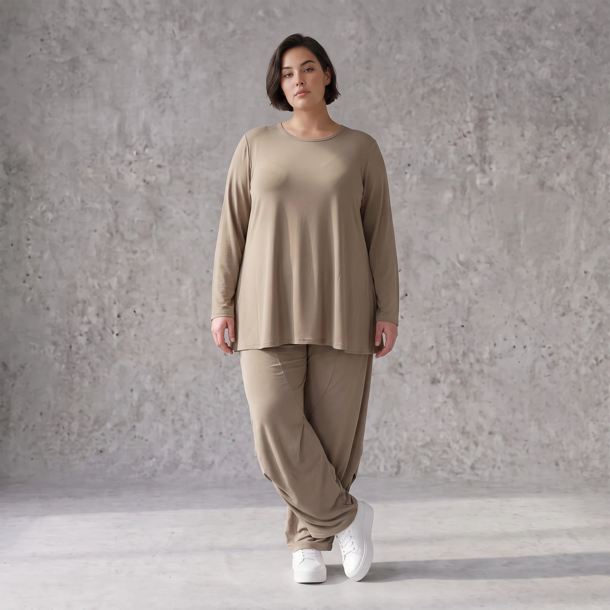 Camel Langarmshirt aus weichem Slinkystoff mit Stretch in Glockenform und Rundhals