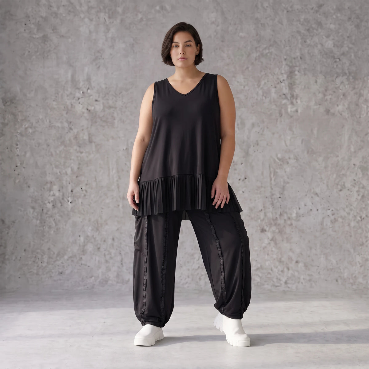 Schwarze Slinkyhose mit Stretchkomfort geradem Schnitt und bequemem Bund ohne Verschluss