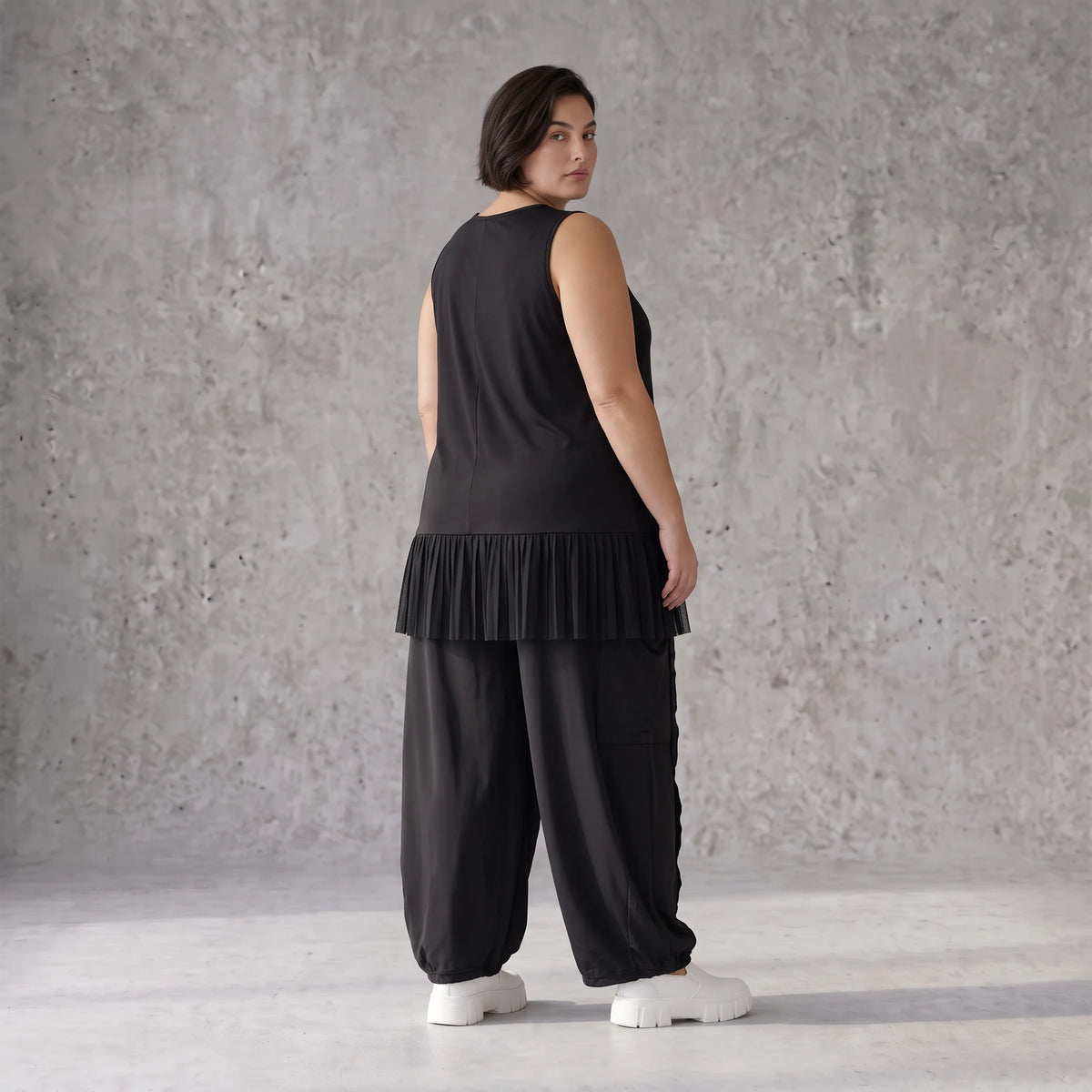 Schwarze Slinkyhose mit Stretchkomfort geradem Schnitt und bequemem Bund ohne Verschluss