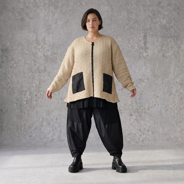 Beige Strickjacke Glockenform mit Reißverschluss Taschen Stretch und Rundhalsausschnitt