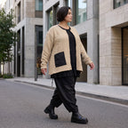 Beige Strickjacke Glockenform mit Reißverschluss Taschen Stretch und Rundhalsausschnitt