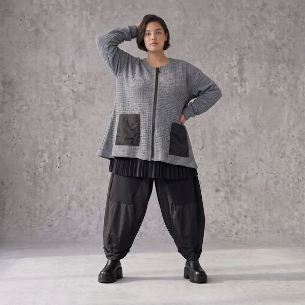 Strickjacke in A-Form mit Reißverschluss Rundhalsausschnitt Taschen Memorytaft leicht