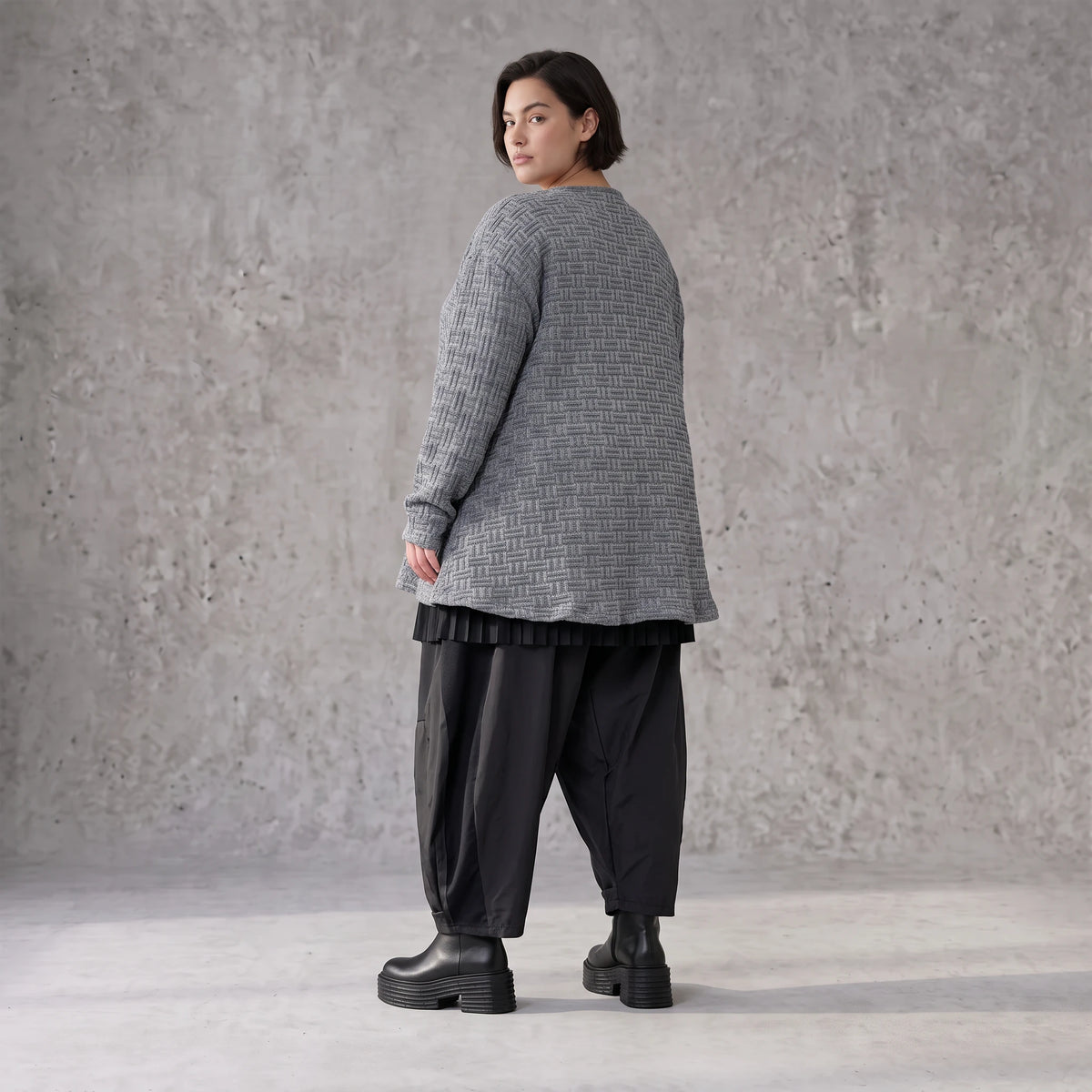 Strickjacke in A-Form mit Reißverschluss Rundhalsausschnitt Taschen Memorytaft leicht