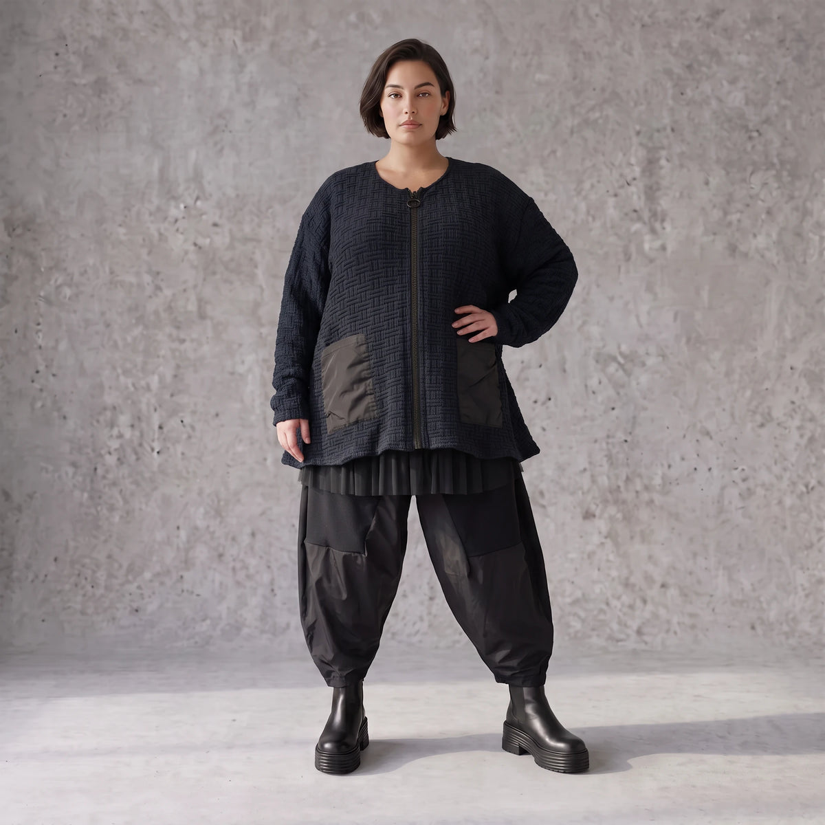 Marine Strickjacke in Glockenform mit Reißverschluss Taschen und softem Stretchmix