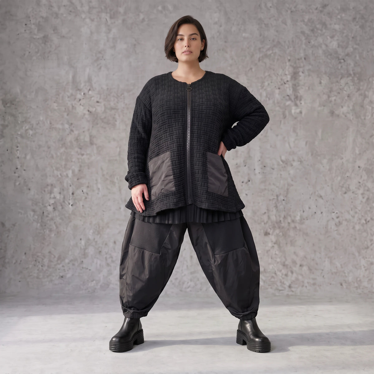 Kuschelige Strickjacke in Glockenform mit Reißverschluss Taschen und Stretchkomfort