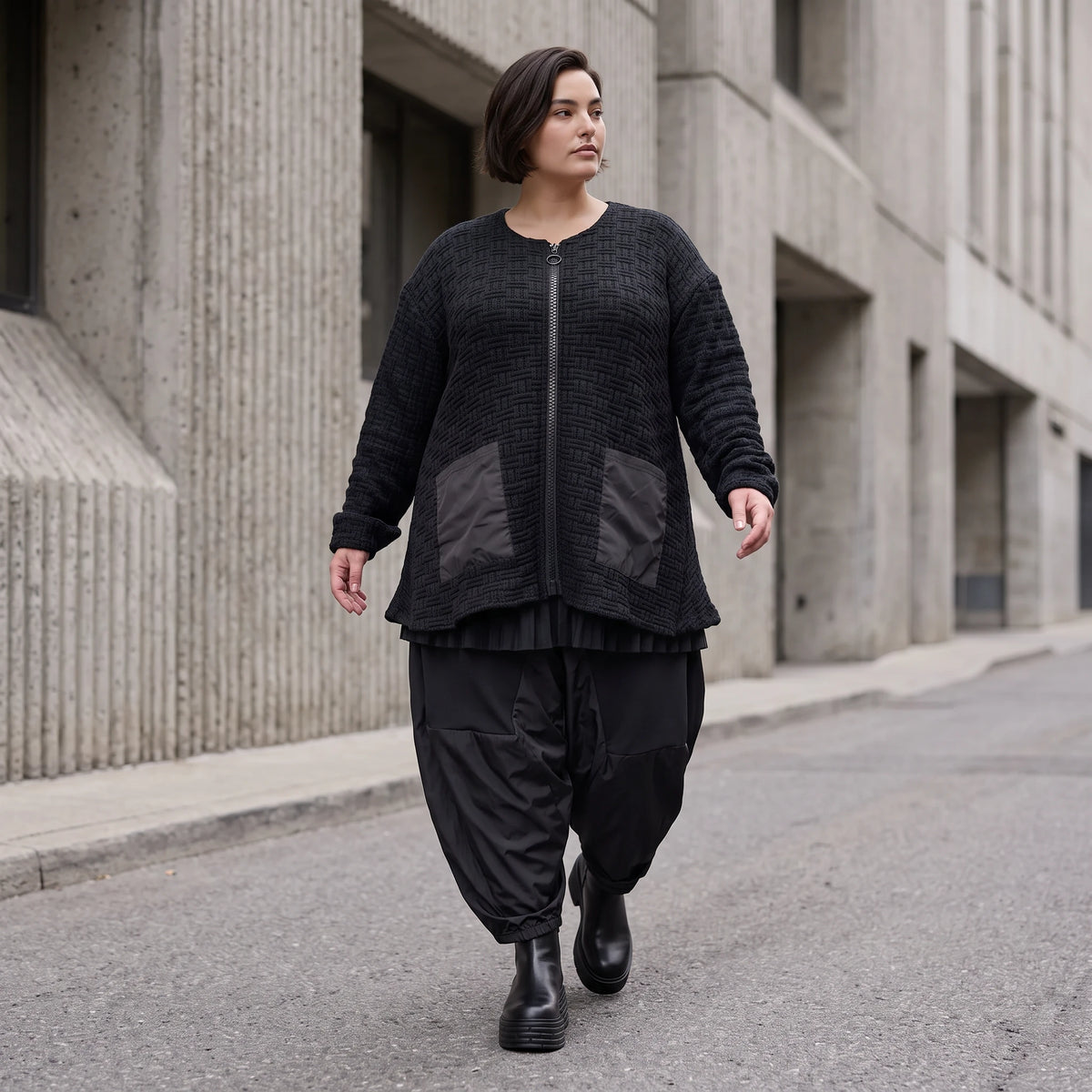 Kuschelige Strickjacke in Glockenform mit Reißverschluss Taschen und Stretchkomfort