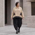 Beige Strickjacke in A-Linie mit Hemdkragen Zipfelsaum und warmem weichem Stretchgriff