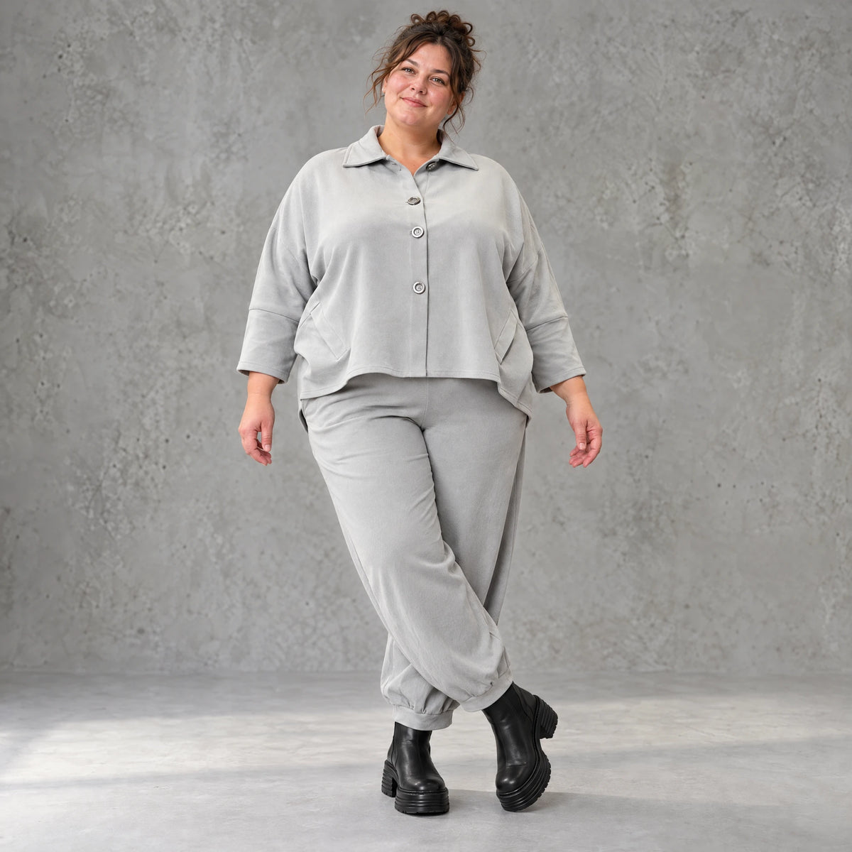 Graue Ballonjeans aus Stretchdenim in lockerer Form für bequemen lässigen Alltagslook