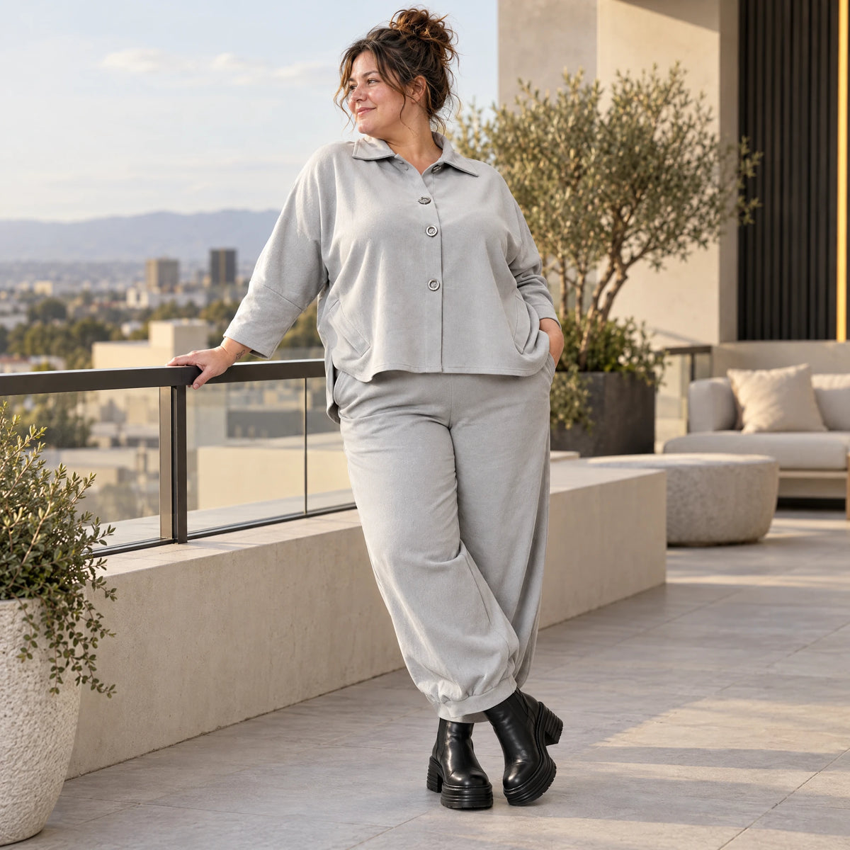 Graue Ballonjeans aus Stretchdenim in lockerer Form für bequemen lässigen Alltagslook