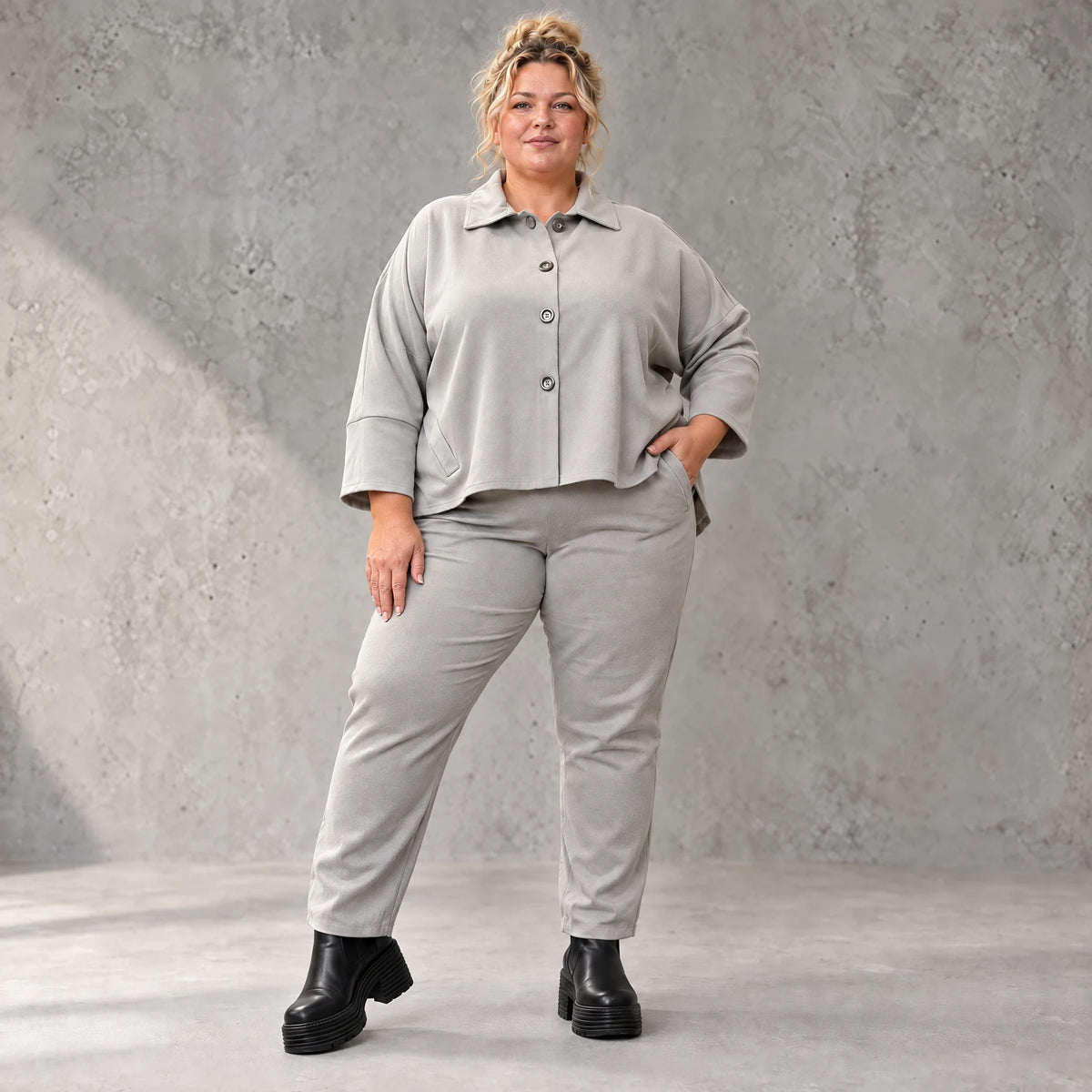 Karottenhose in grauer Jeansoptik mit elastischem Komfortbund und weicher Stretchqualität