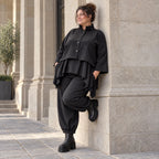 Schwarze Jeansjacke aus Stretchdenim in kastiger Form aus Baumwolle mit Elasthan