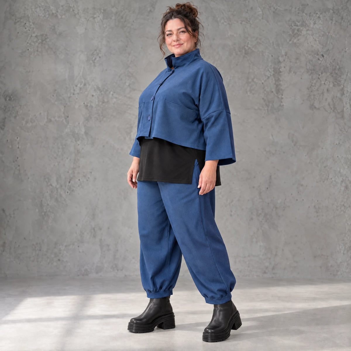 Jeansjacke Stretchdenim mit Stehkragen Langarm Knopfverschluss und aufgesetzten Taschen