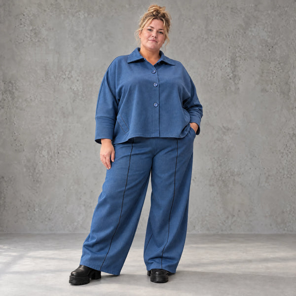 Jeansblaue Ballonhose aus Stretchdenim mit Dehnbund aus Baumwolle und Elasthan Basic
