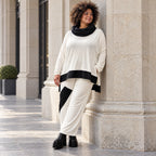 Rollkragenshirt aus fließendem Jersey mit Stretch Vokuhilaform mit seitlichen Schlitzen