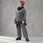 Wintershirt aus weichem Jersey mit Rollkragen Vokuhila Schnitt Taft und Seitenschlitzen