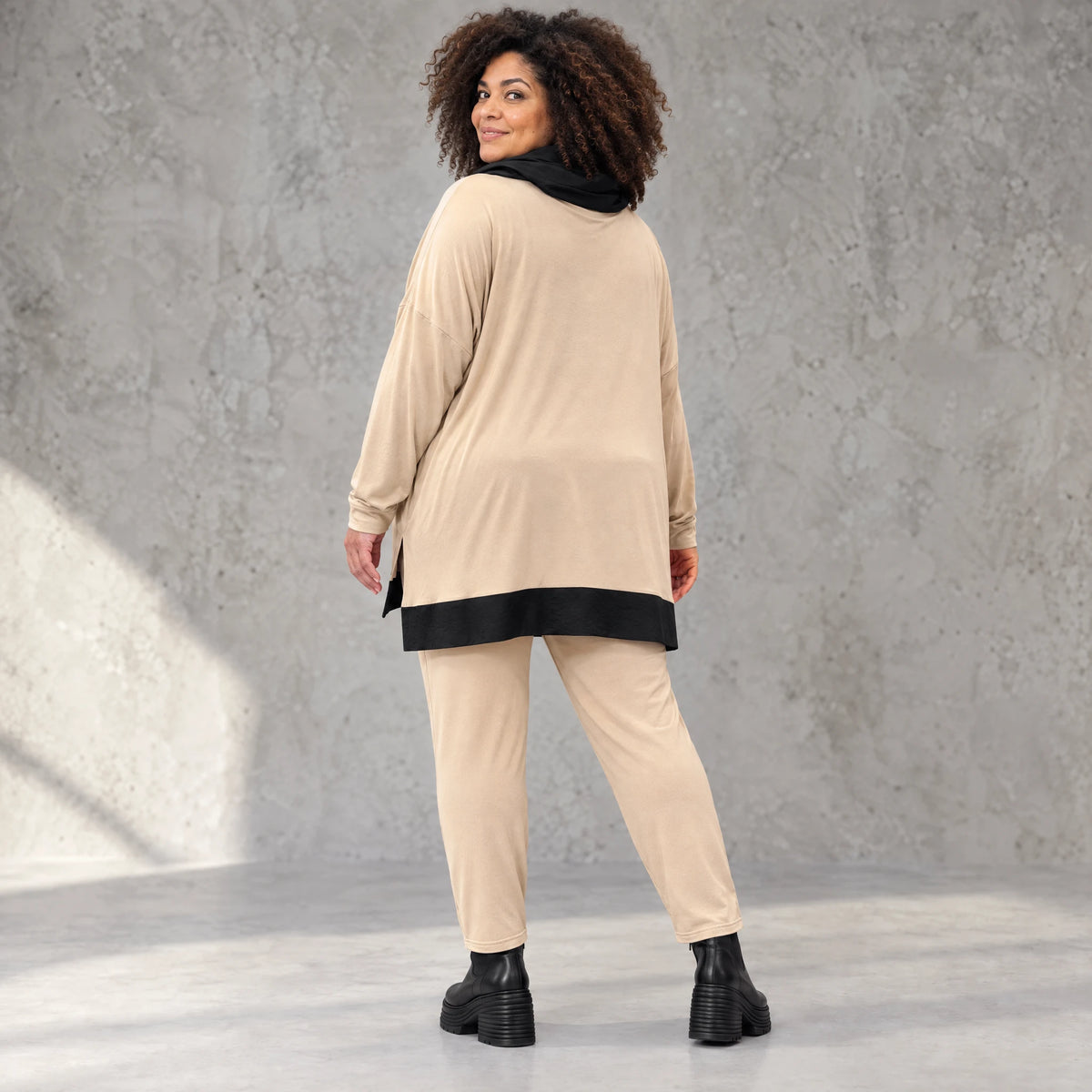 Karottenleggings aus Viskosejersey mit Elasthan schmal geschnitten mit elastischem Bund