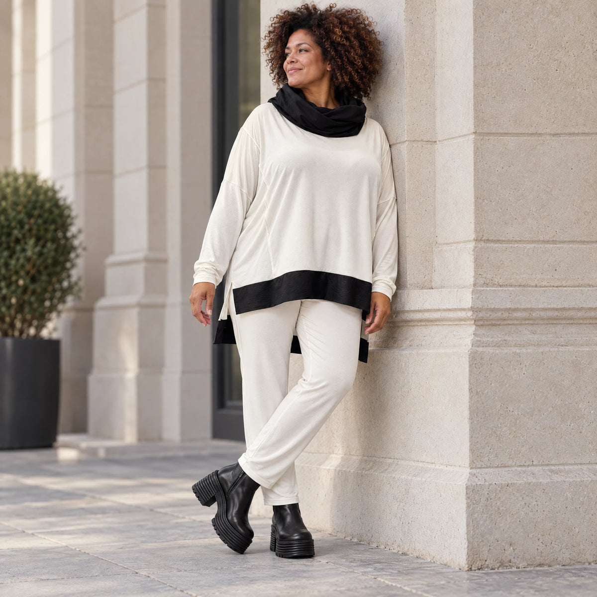 Weiche dehnbare Leggings in Karottenform mit elastischem Bund als Winterbasic