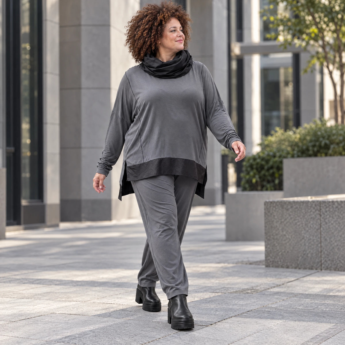 Graue Karottenleggings aus Jersey mit Stretch und Elastikbund weich und bequem warm