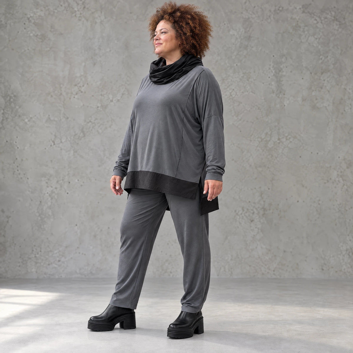 Graue Karottenleggings aus Jersey mit Stretch und Elastikbund weich und bequem warm