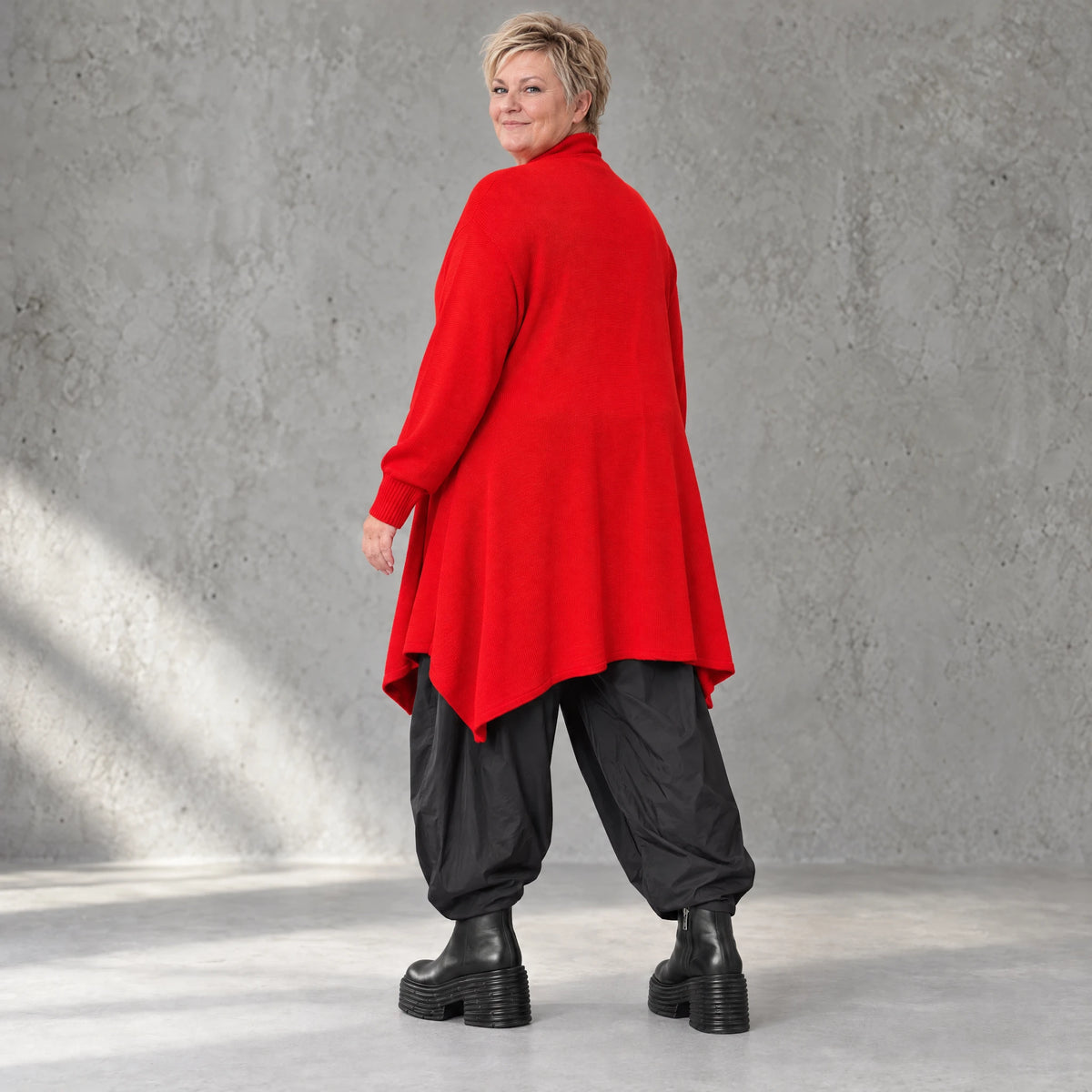 Cardigan aus reiner Baumwolle in A-Linie mit Stehkragen und Seitennahttaschen